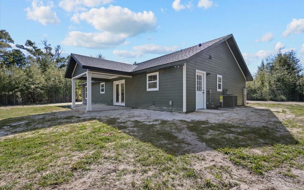 Photo of 4906 NW 36th St, Bell, FL 32619 (MLS # 129493)