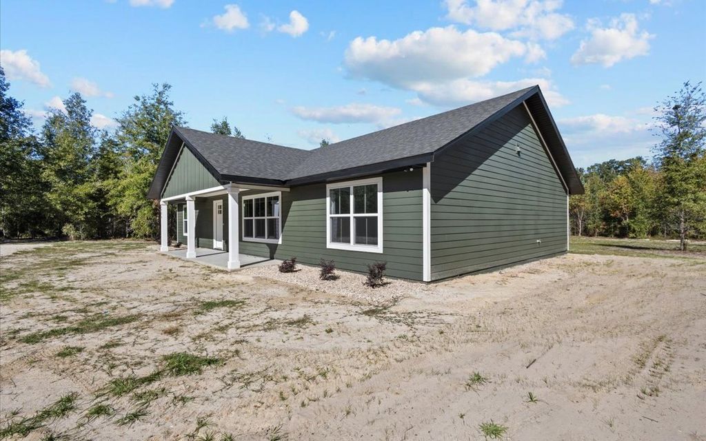 Photo of 4906 NW 36th St, Bell, FL 32619 (MLS # 129493)