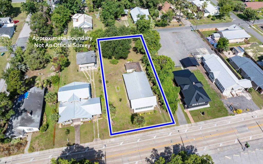 Photo of 384 S Marion Avenue, Lake City, FL 32025 (MLS # 131179)
