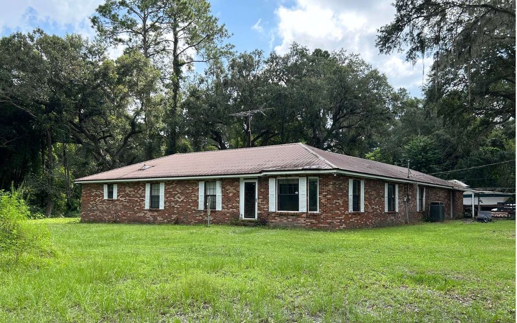 Photo of 237 SW Skyhawk Drive, Lake City, FL 32025 (MLS # 129715)
