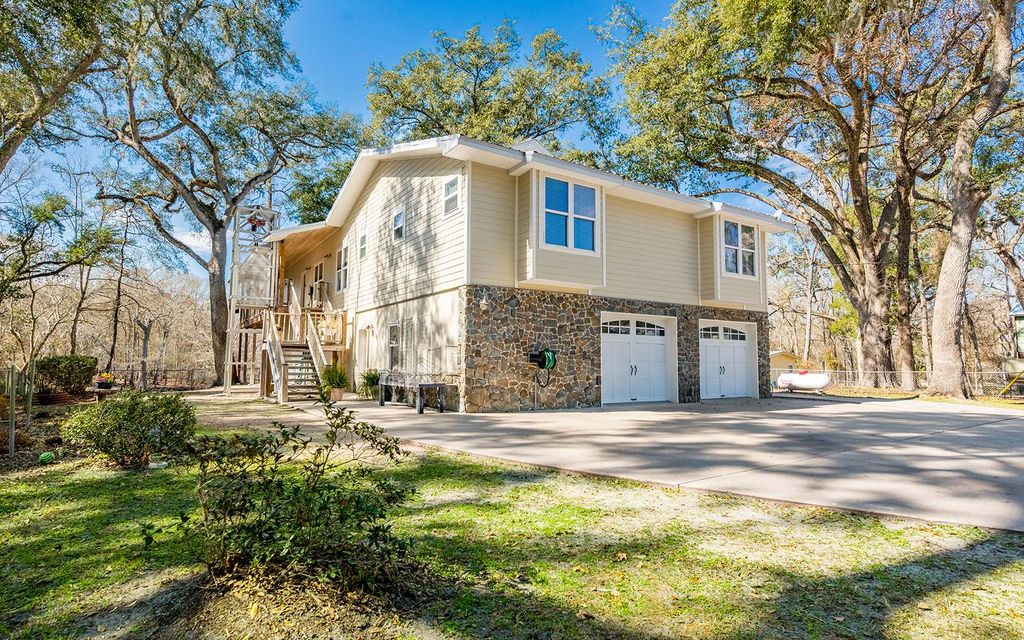 Photo of 498 SW Manatee Terrace, Fort White, FL 32038 (MLS # 130544)