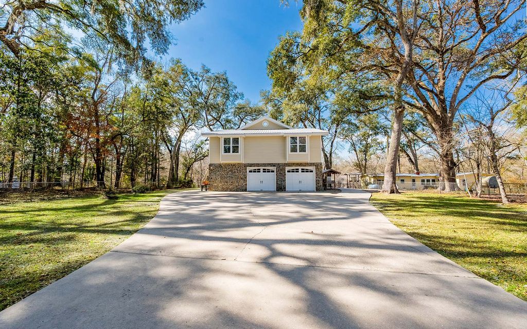 Photo of 498 SW Manatee Terrace, Fort White, FL 32038 (MLS # 130544)