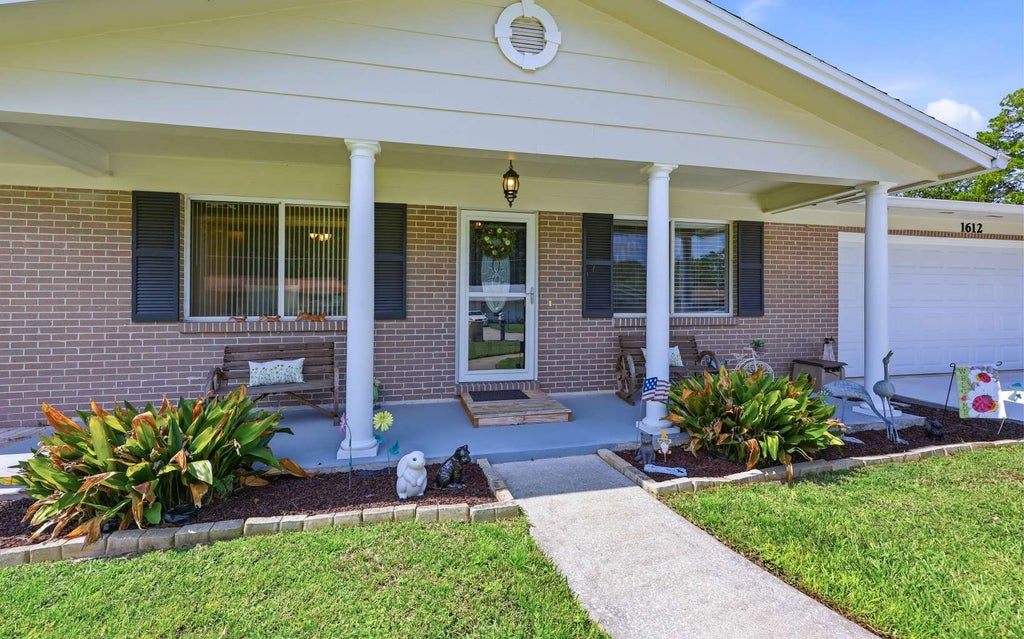 Photo of 1612 SW Saint James Court, Lake City, FL 32025 (MLS # 132958)