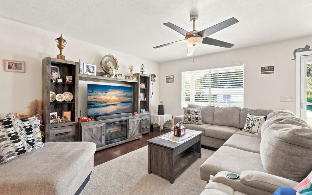 Photo of 1612 SW Saint James Court, Lake City, FL 32025 (MLS # 132958)