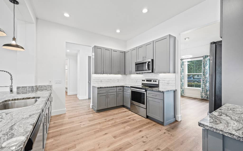 Photo of 208 SW Maple Pl, Lake City, FL 32024 (MLS # 132321)