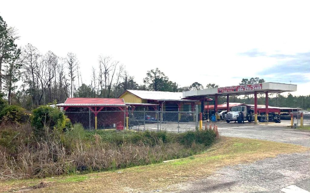 Photo of 3827 N US-441, Lake City, FL 32025 (MLS # 122099)