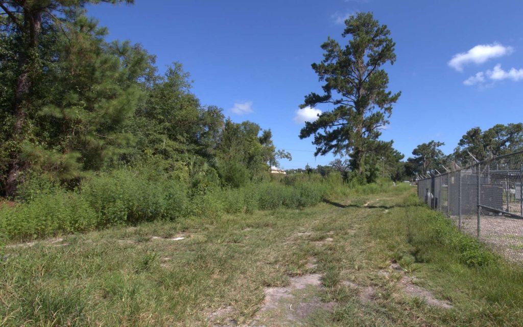 Photo of TBD Winderweedle St (2), Live Oak, FL 32064 (MLS # 128605)
