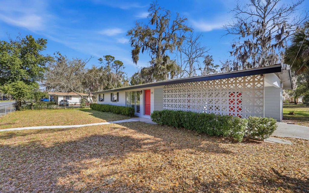 Photo of 353 SE McCray Ave, Lake City, FL 32025 (MLS # 130509)