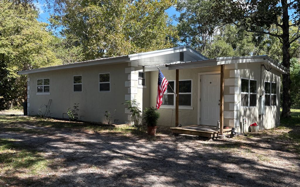 Photo of 22066 45th Dr, Lake City, FL 32024 (MLS # 128956)