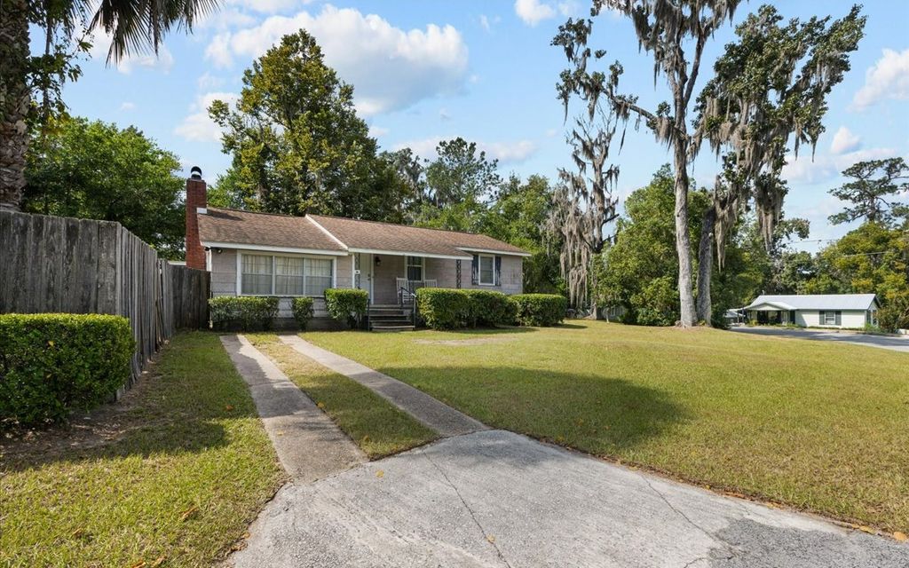 Photo of 302 SW Short Lane, Lake City, FL 32025 (MLS # 128631)