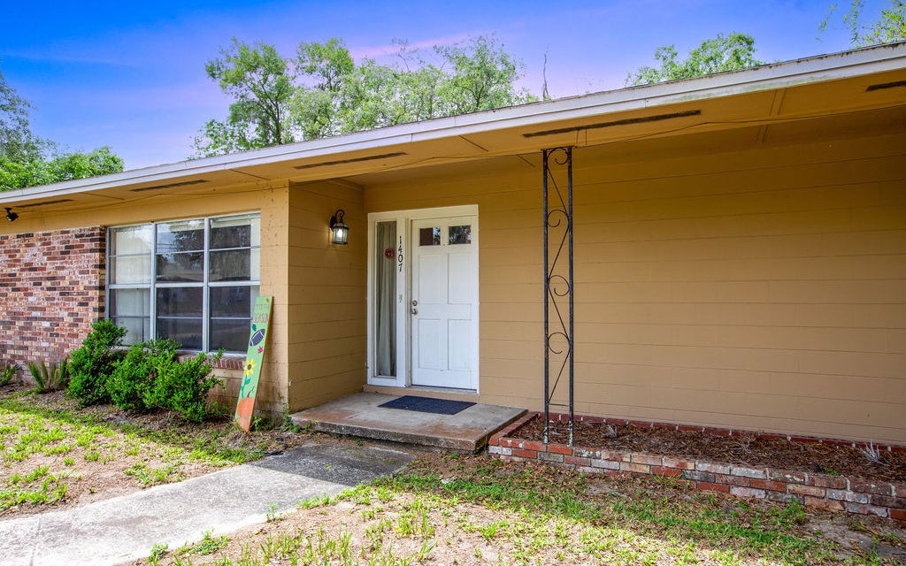 Photo of 1407 NW 21st Ave, Gainesville, FL 32605 (MLS # 133024)