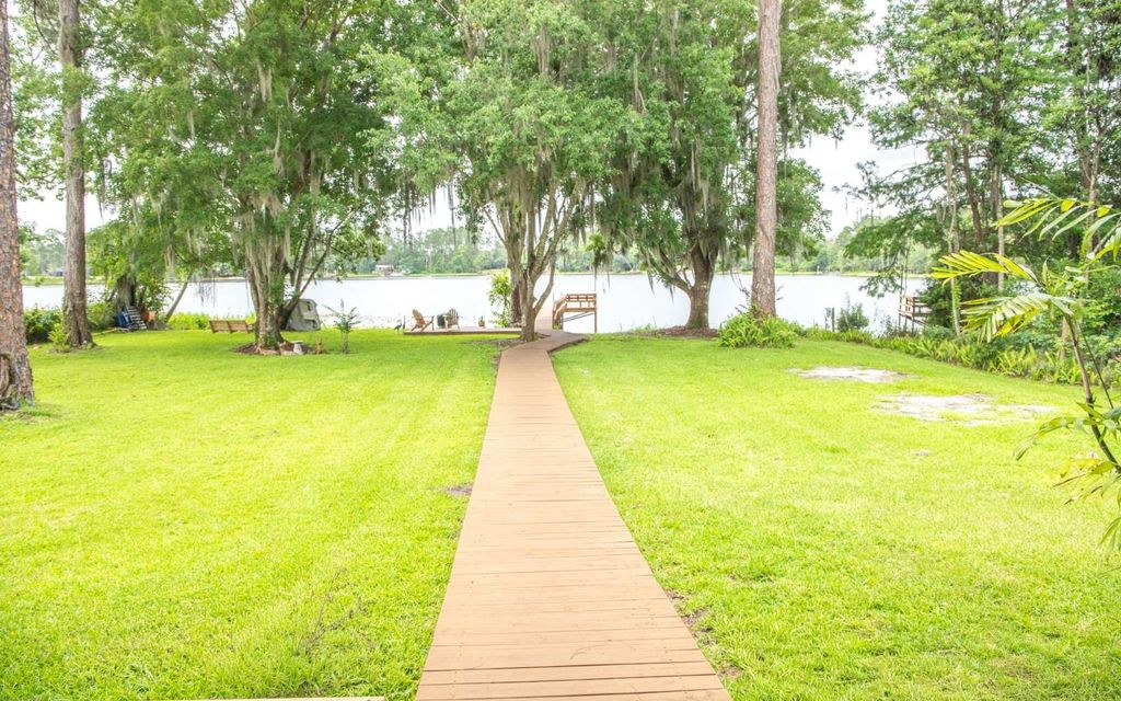 Photo of 303 Riley Lake Drive, Other, FL 32640 (MLS # 131939)