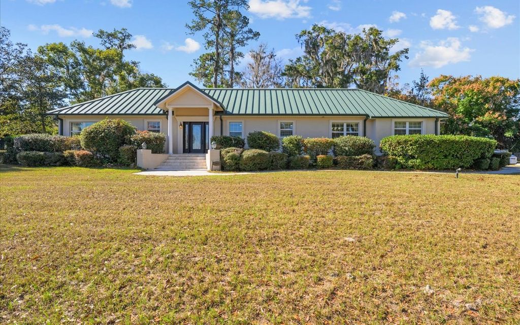 Photo of 1068 S Marion Ave, Lake City, FL 32025 (MLS # 129463)
