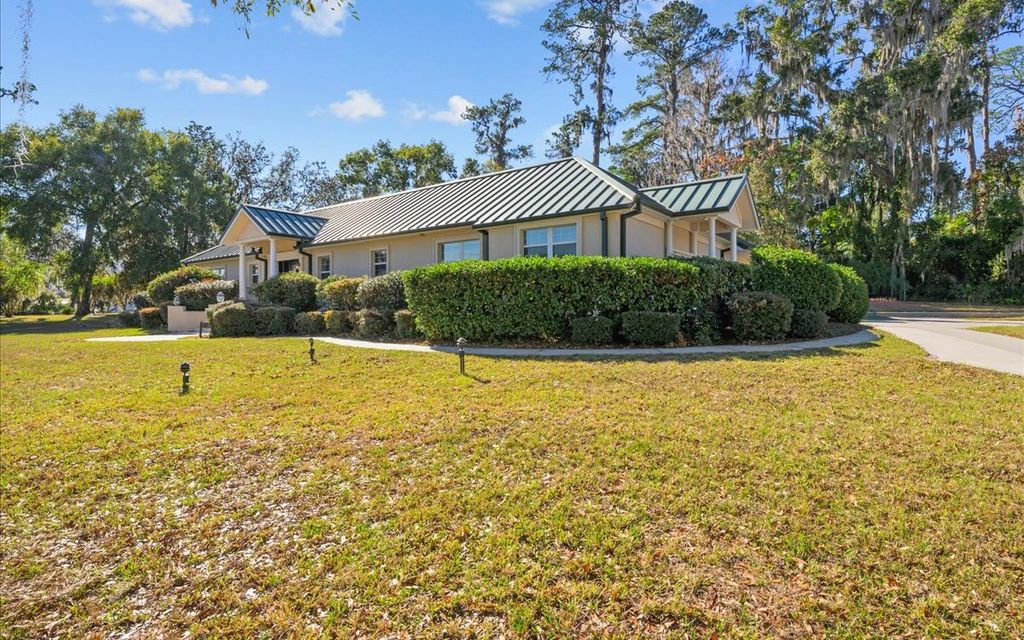 Photo of 1068 S Marion Ave, Lake City, FL 32025 (MLS # 129463)