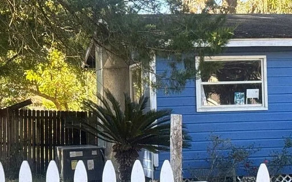 Photo of 2718 NE 15th Ave, Other, FL 34470 (MLS # 129583)