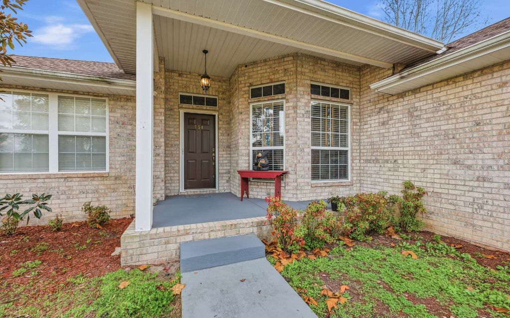 Photo of 754 NW Emerald Lakes Drive, Lake City, FL 32055 (MLS # 129805)