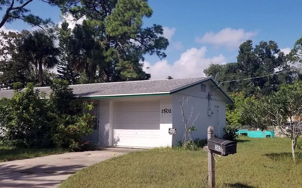 Photo of 1502 Tuscaloosa Ave, Other, FL 32117 (MLS # 129867)