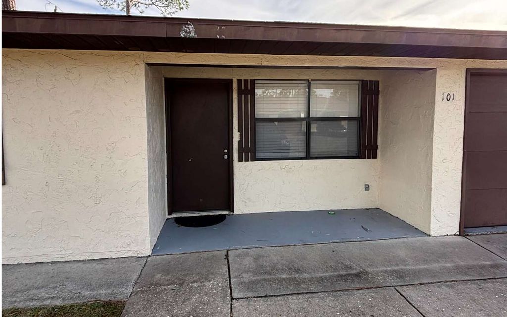 Photo of 3872 NW Archer St Apt 101 St, Lake City, FL 32055 (MLS # 129827)