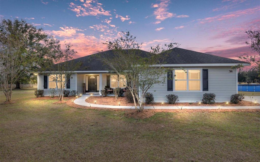 Photo of 630 SW Marigold Place, Lake City, FL 32038 (MLS # 128802)