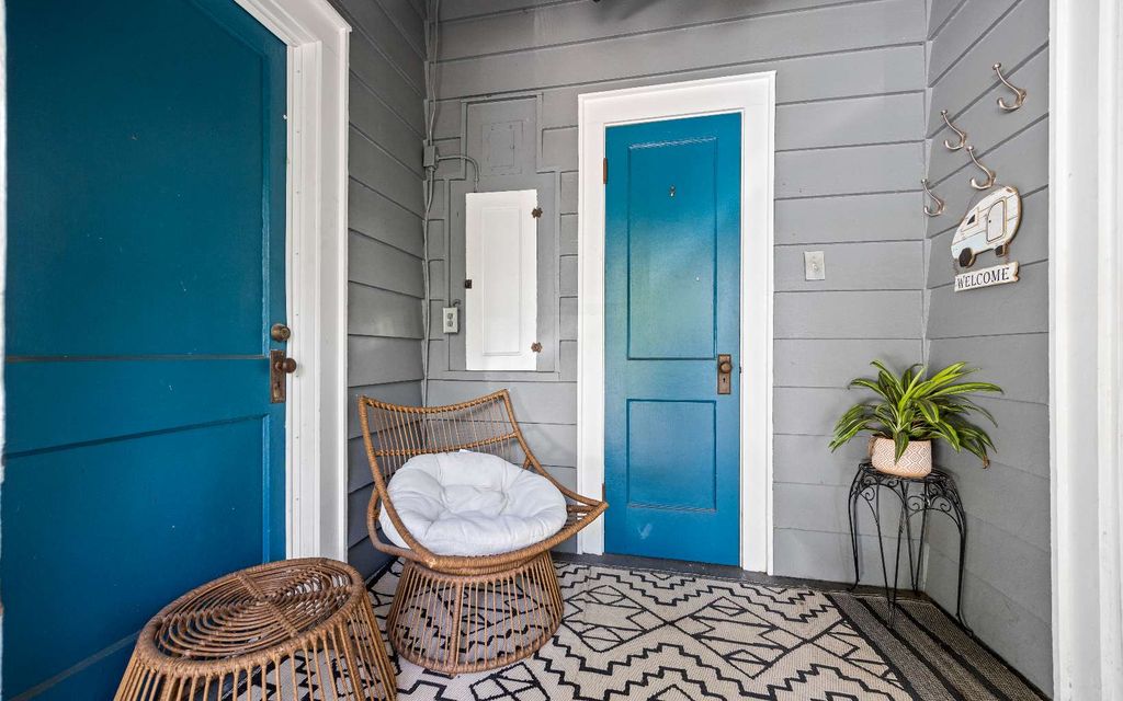 Photo of 459 SE Hernando Ave, Lake City, FL 32025 (MLS # 130181)