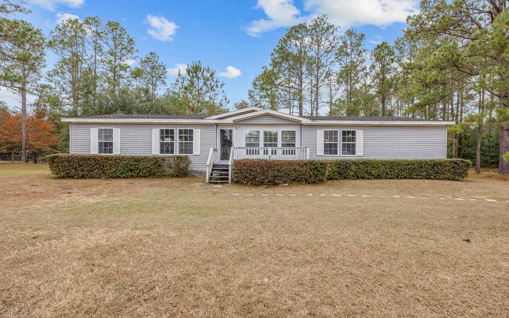 Photo of 248 SW Friendship Way, Lake City, FL 32024 (MLS # 125562)