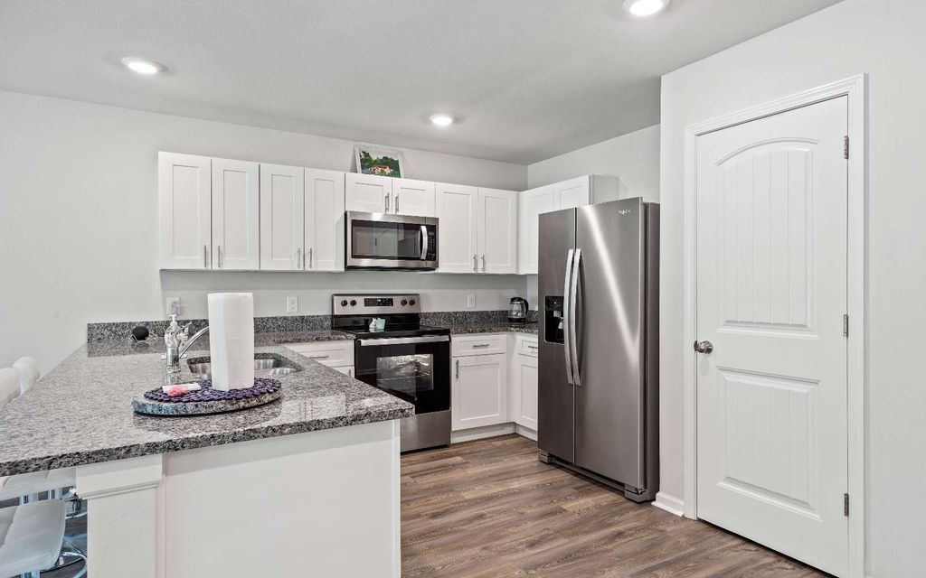 Photo of 435 SW Jewel Lake Dr, Lake City, FL 32024 (MLS # 128160)