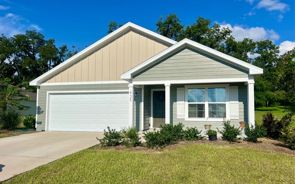 Photo of 435 SW Jewel Lake Dr, Lake City, FL 32024 (MLS # 128160)