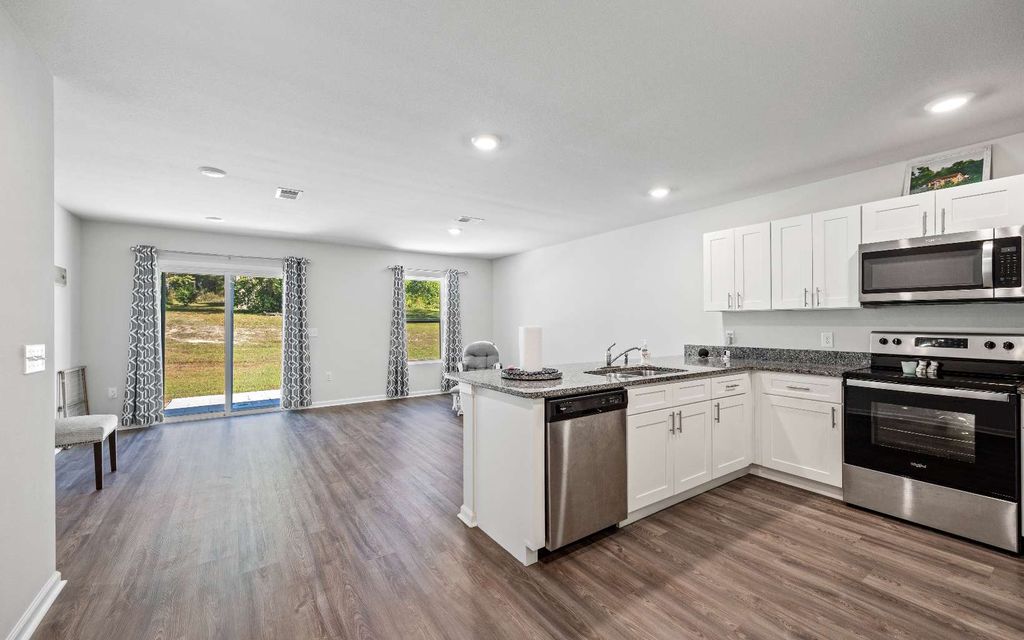 Photo of 435 SW Jewel Lake Dr, Lake City, FL 32024 (MLS # 128160)