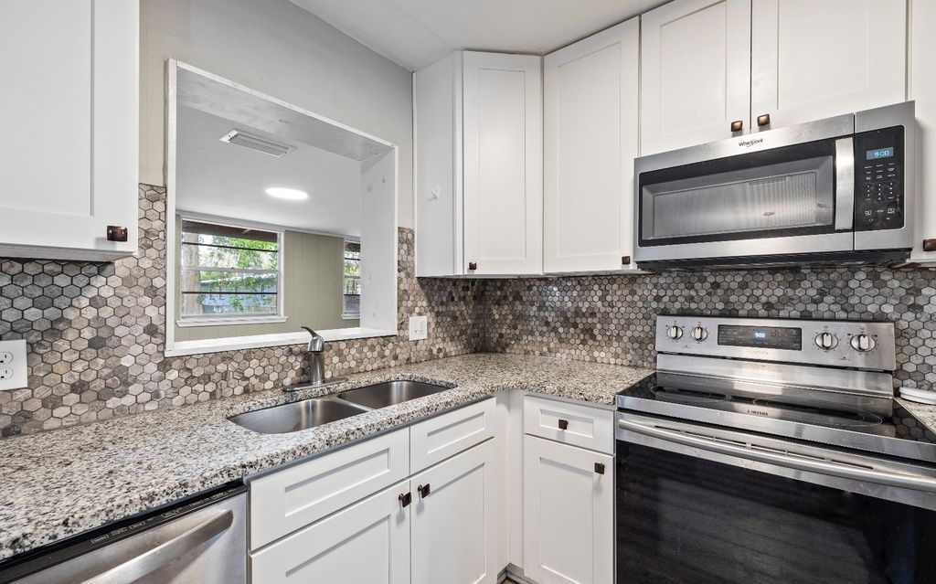 Photo of 372 SE Colburn Avenue, Lake City, FL 32025 (MLS # 129464)