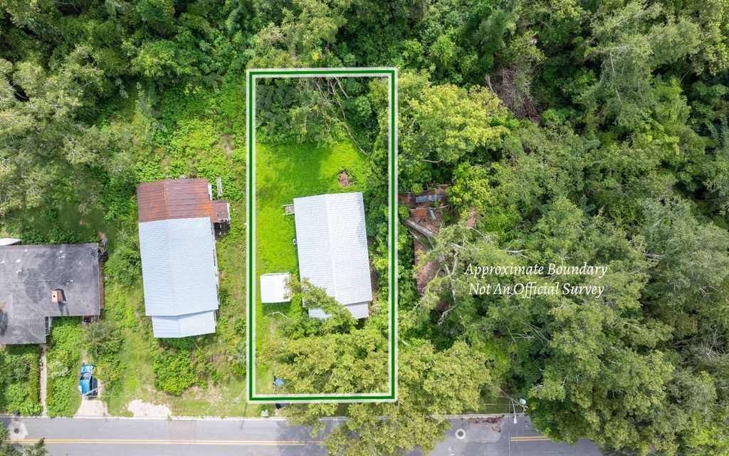 Photo of 235 SW Valentine Ave, Madison, FL 32340 (MLS # 128061)