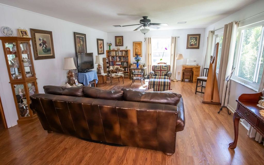 Photo of 150 SW Fairway Drive, Other, FL 32656 (MLS # 128898)