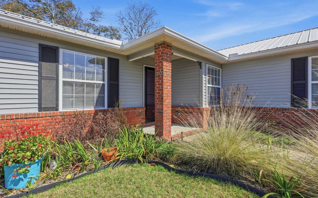 Photo of 246 SE Elm Loop, Lake City, FL 32025 (MLS # 130497)