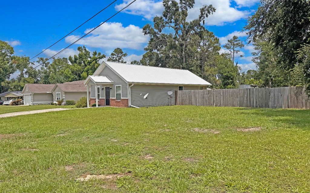 Photo of 1737 Lynn Street, Jasper, FL 32052 (MLS # 127665)