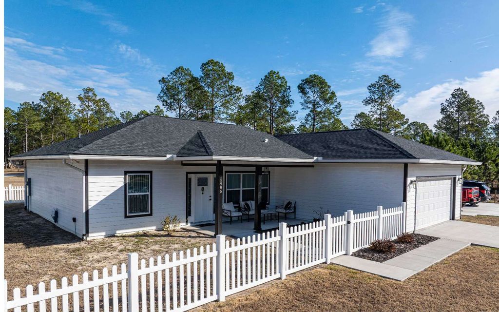 Photo of 15985 SE 72nd Lane, Lake Butler, FL 32054 (MLS # 129983)