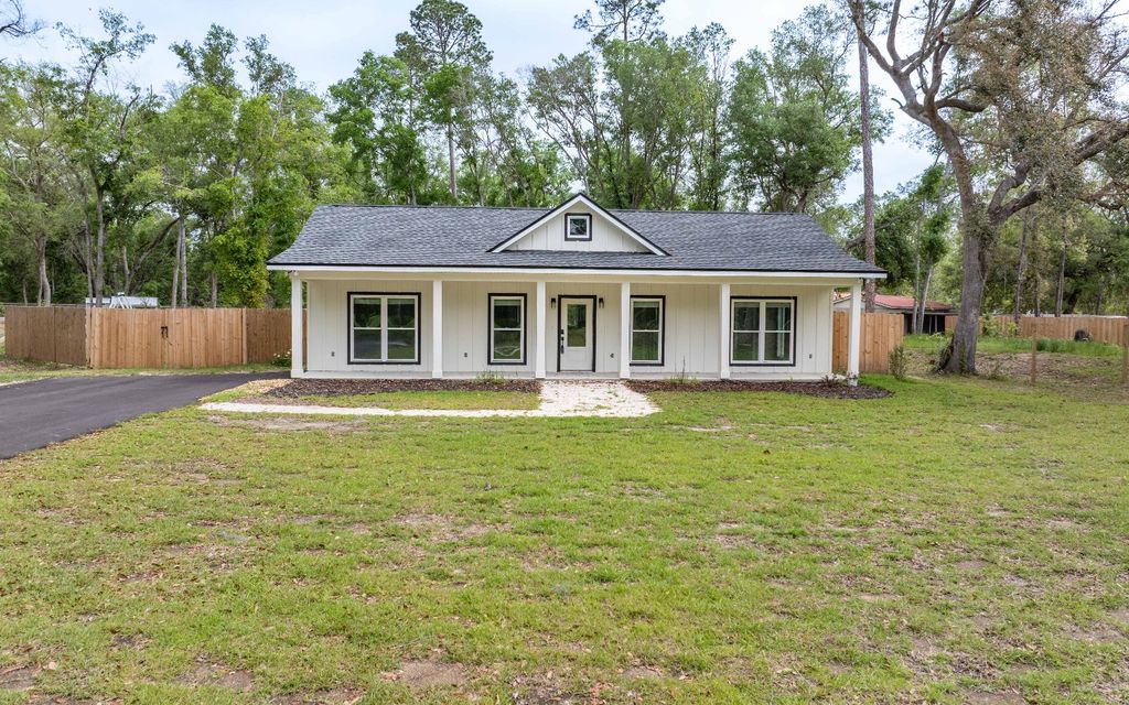 Photo of 13743 86th Terrace, Live Oak, FL 32060 (MLS # 131017)