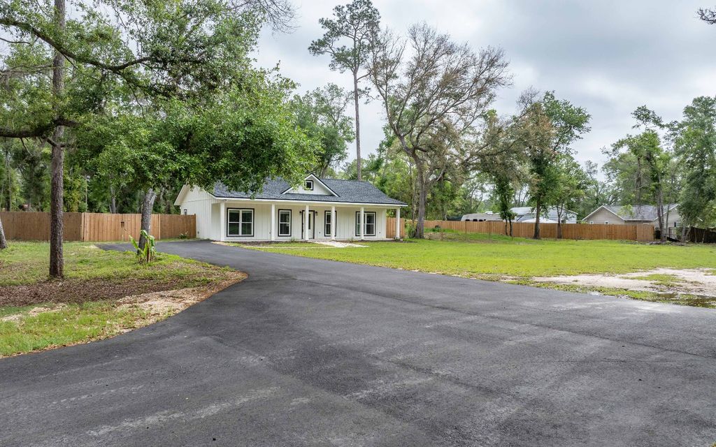 Photo of 13743 86th Terrace, Live Oak, FL 32060 (MLS # 131017)