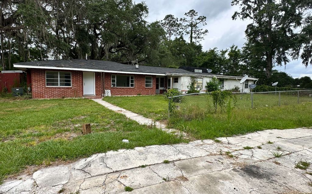 Photo of 172 NW Baughn Street, Lake City, FL 32025 (MLS # 127022)
