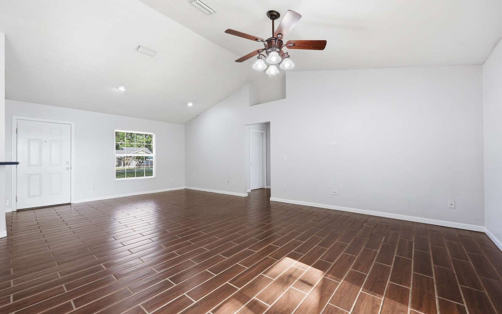 Photo of 237 SE Forest Terrace, Lake City, FL 32025 (MLS # 131349)