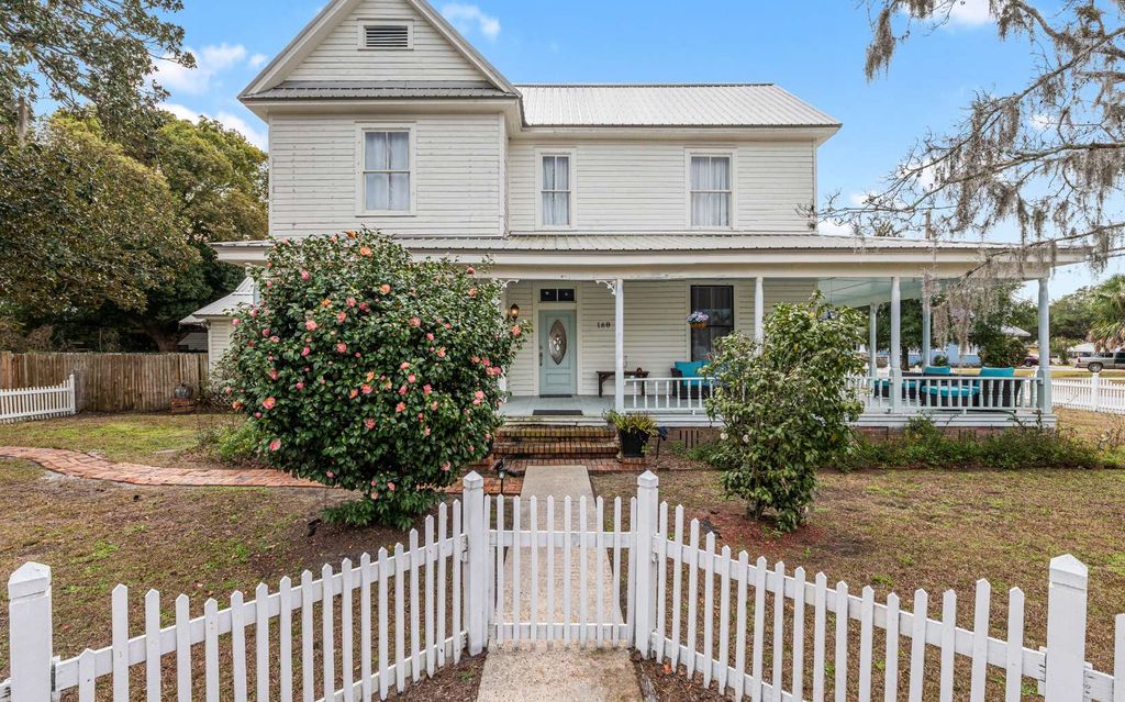 Photo of 160 SE Saint Johns St, Lake City, FL 32025 (MLS # 129962)