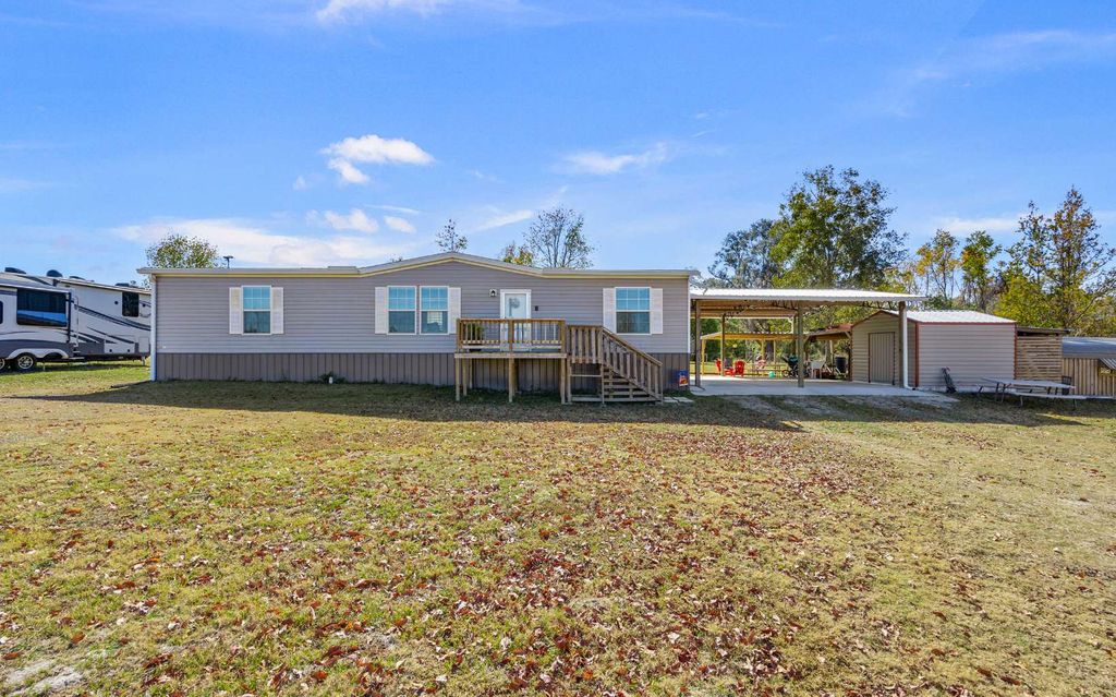 Photo of 338 SW Healan Ct, Fort White, FL 32038 (MLS # 129349)