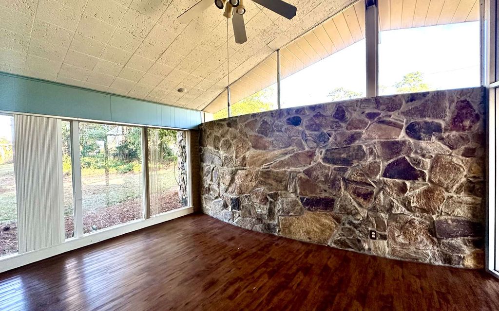 Photo of 1166 SW Main Blvd, Lake City, FL 32025 (MLS # 126133)