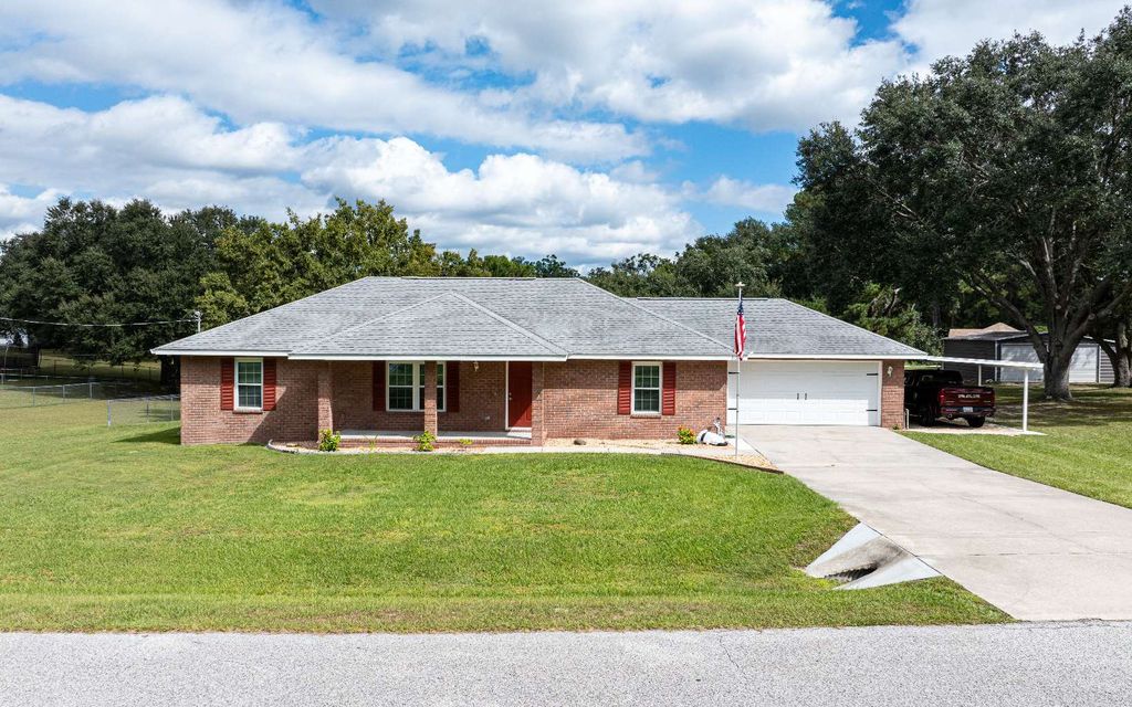 Photo of 313 SW Crest Gln, Lake City, FL 32024 (MLS # 129640)