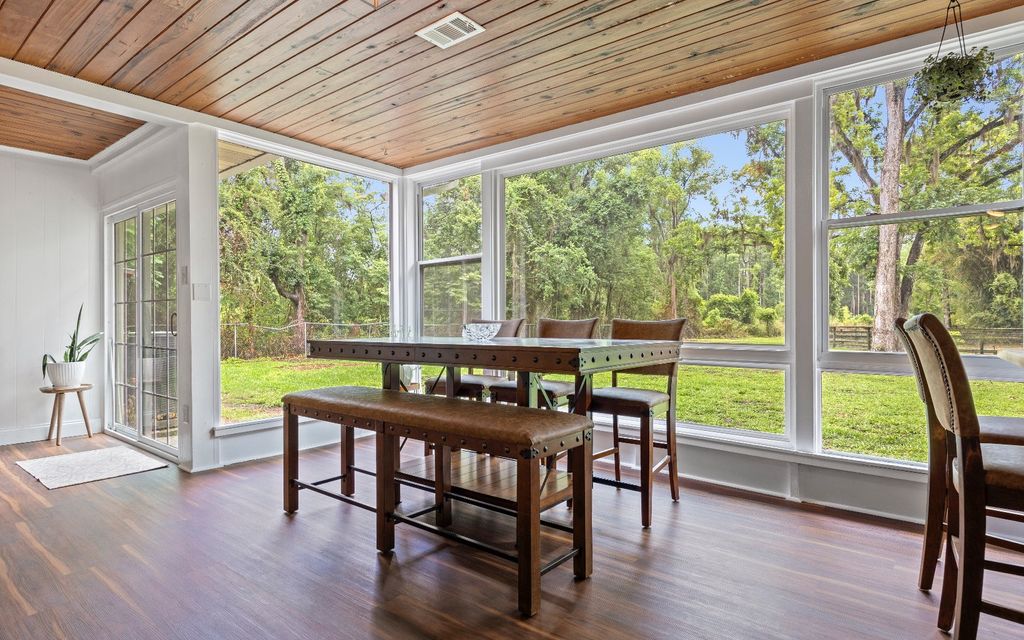 Photo of 1074 NE Gum Swamp Rd, Lake City, FL 32055 (MLS # 131569)