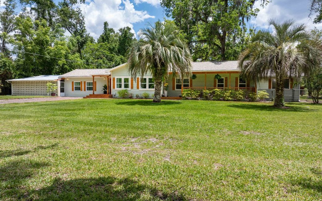 Photo of 1074 NE Gum Swamp Rd, Lake City, FL 32055 (MLS # 131569)