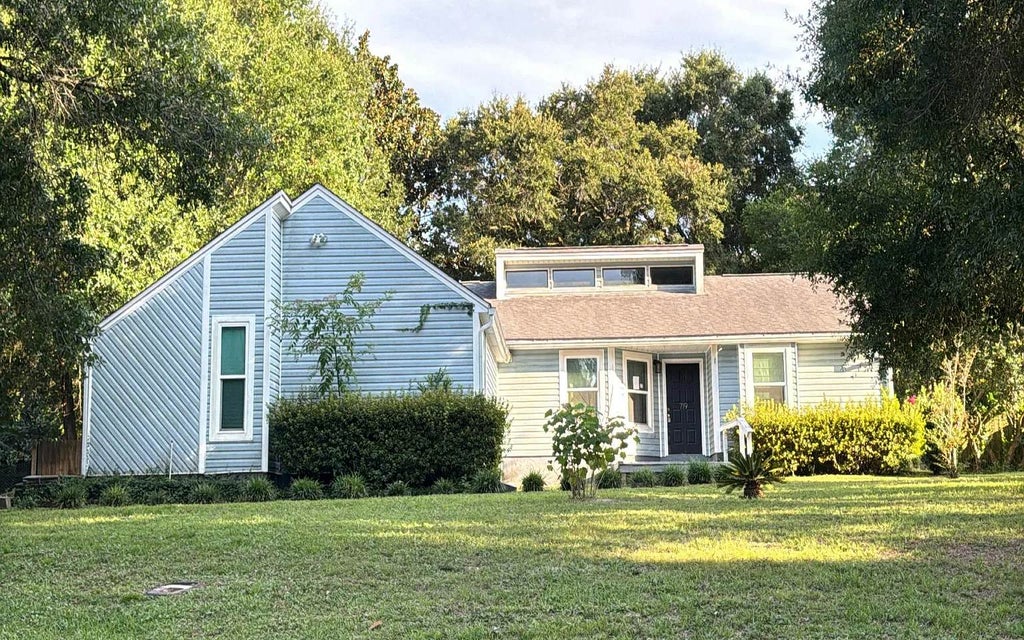Photo of 719 Crooked Oak Dr, Other, FL 32514 (MLS # 133540)