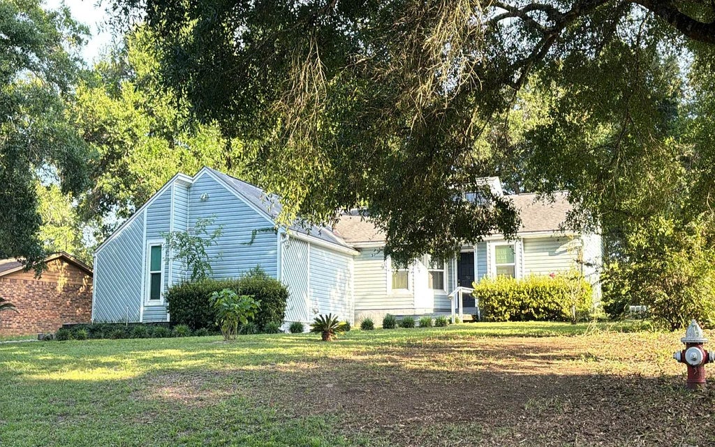 Photo of 719 Crooked Oak Dr, Other, FL 32514 (MLS # 133540)