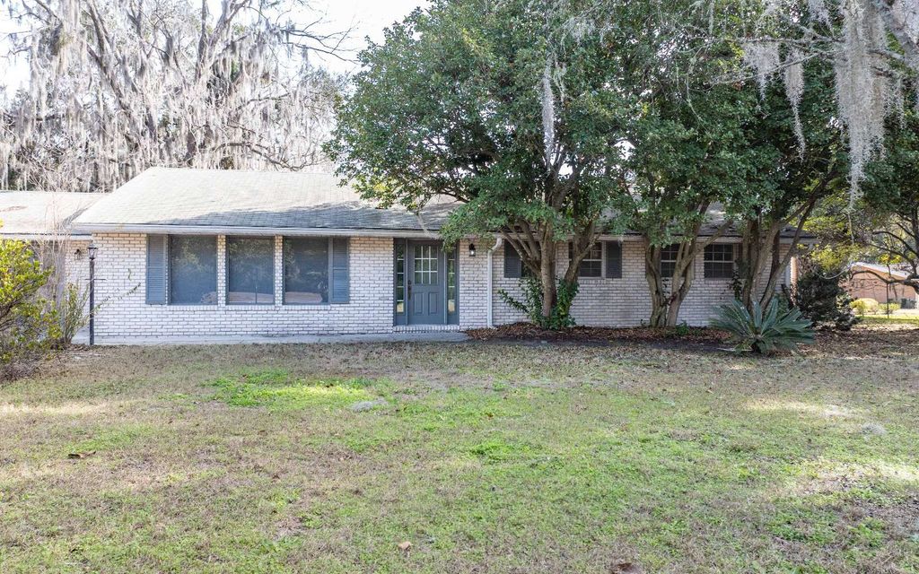 Photo of 120 SE Arapahoe Ln, Lake City, FL 32025 (MLS # 130824)