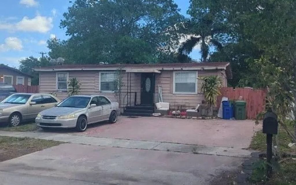 Photo of 610 SW 50th Ter, Other, FL 33068 (MLS # 131690)