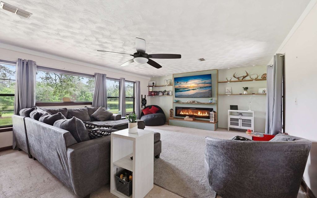 Photo of 653 SW Duckett Court, Lake City, FL 32024 (MLS # 131668)