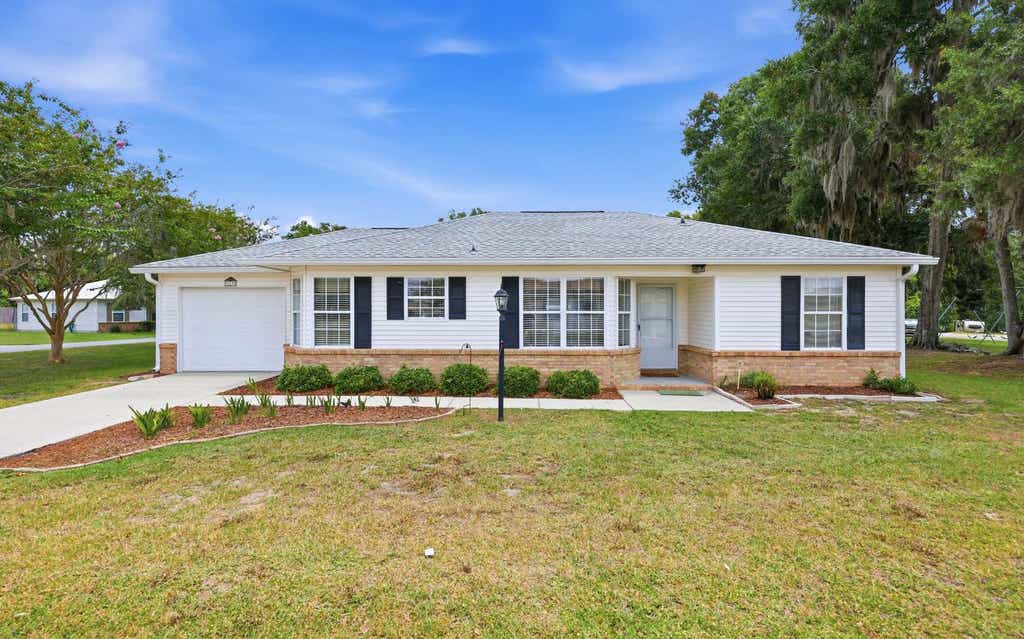 Photo of 113 SE Claudia Way, Lake City, FL 32025 (MLS # 132602)